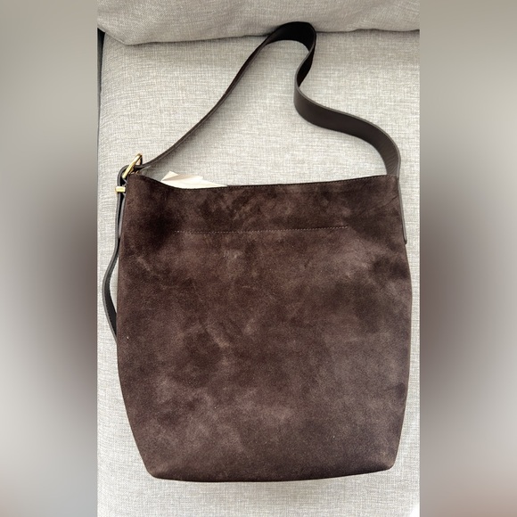 Madewell The Essential Bucket Tote - Picture 12 of 13